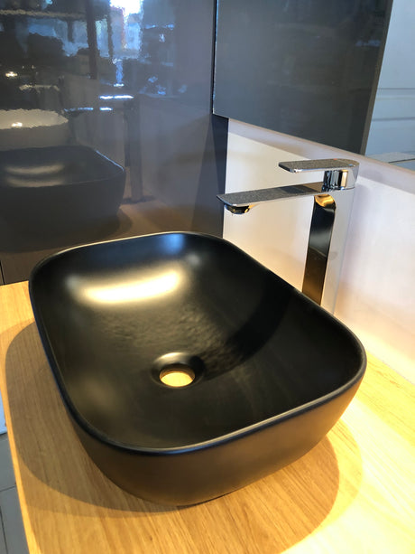 Lavabo Noir